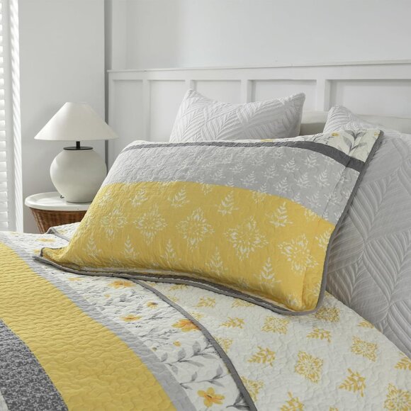 100% Cotton Quilt King/ Yellow Floral Bedding Set / 1 Quilt, 2 Pillow cases - Picture 4 of 4